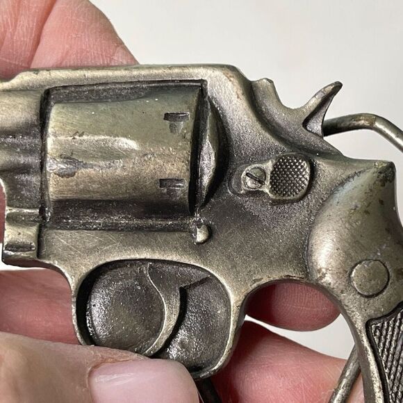 Indiana Metal Craft Revolver Belt Buckle - Picture 3 of 7